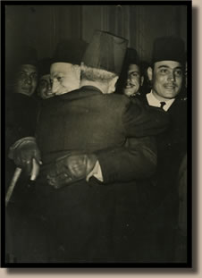 1950 - Nahhas Pasha and Eltaher hugging